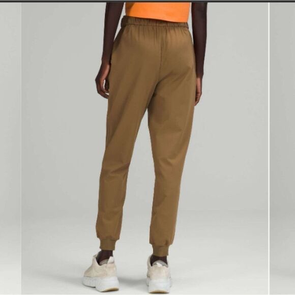 Lululemon Stretch High Rise Jogger Artifact color brown tan pants 12 short - Picture 14 of 14